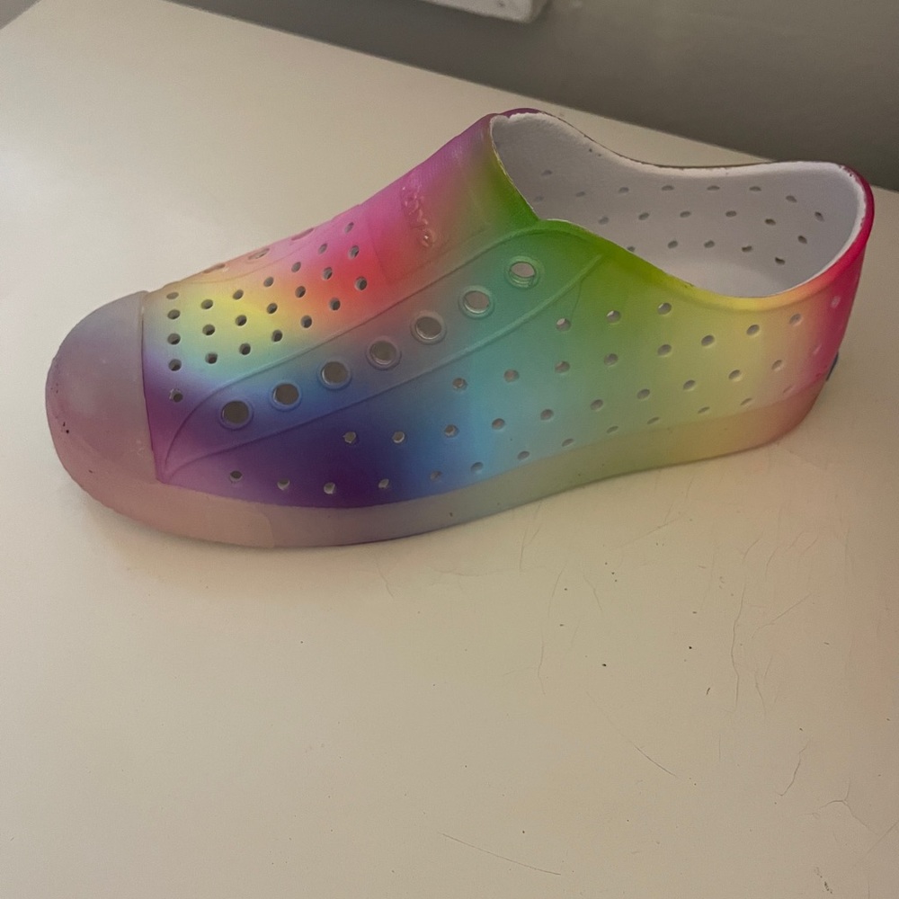 Native Kids Rainbow Size 13 NWOT